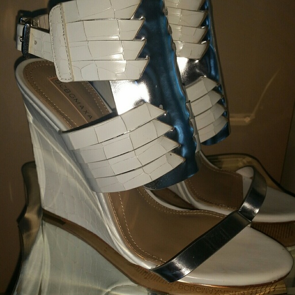 BCBG MaxAzria White and silver wedge , size 7, NEW!!! - Picture 2 of 4